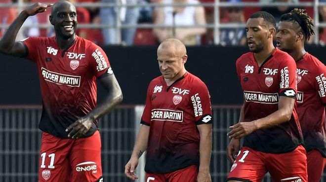 马赛全取主场三分，争取靠前位置