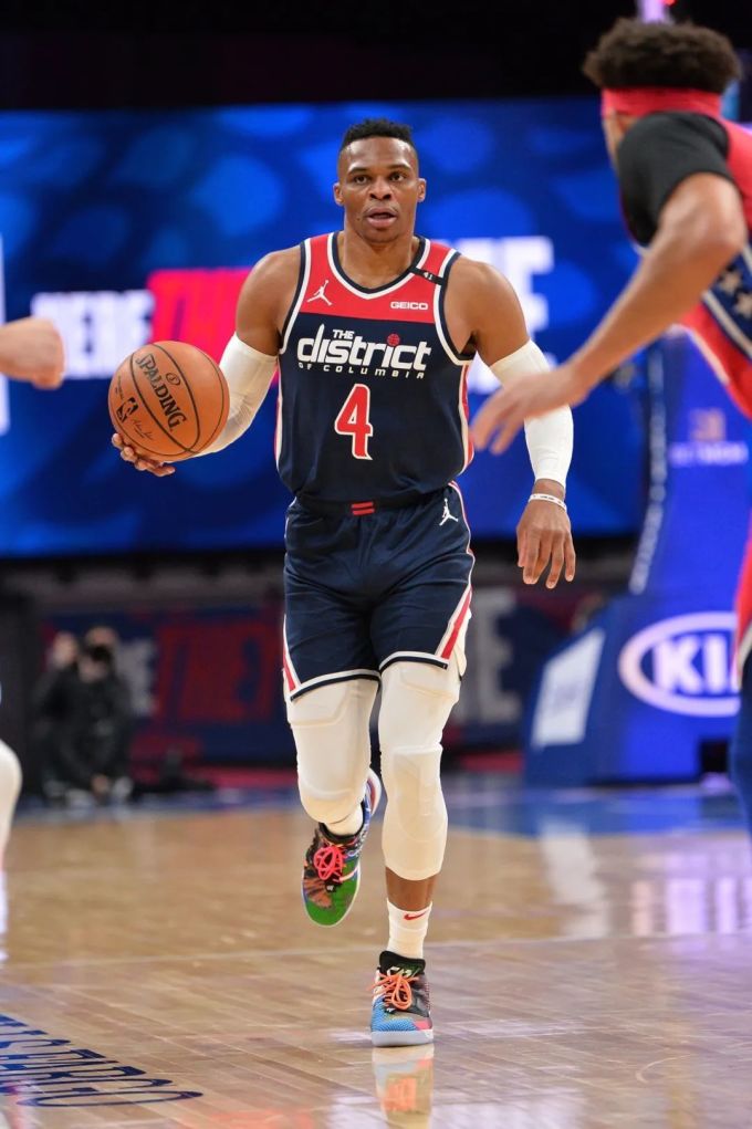 印度篮球比赛精英对决，精彩纷呈