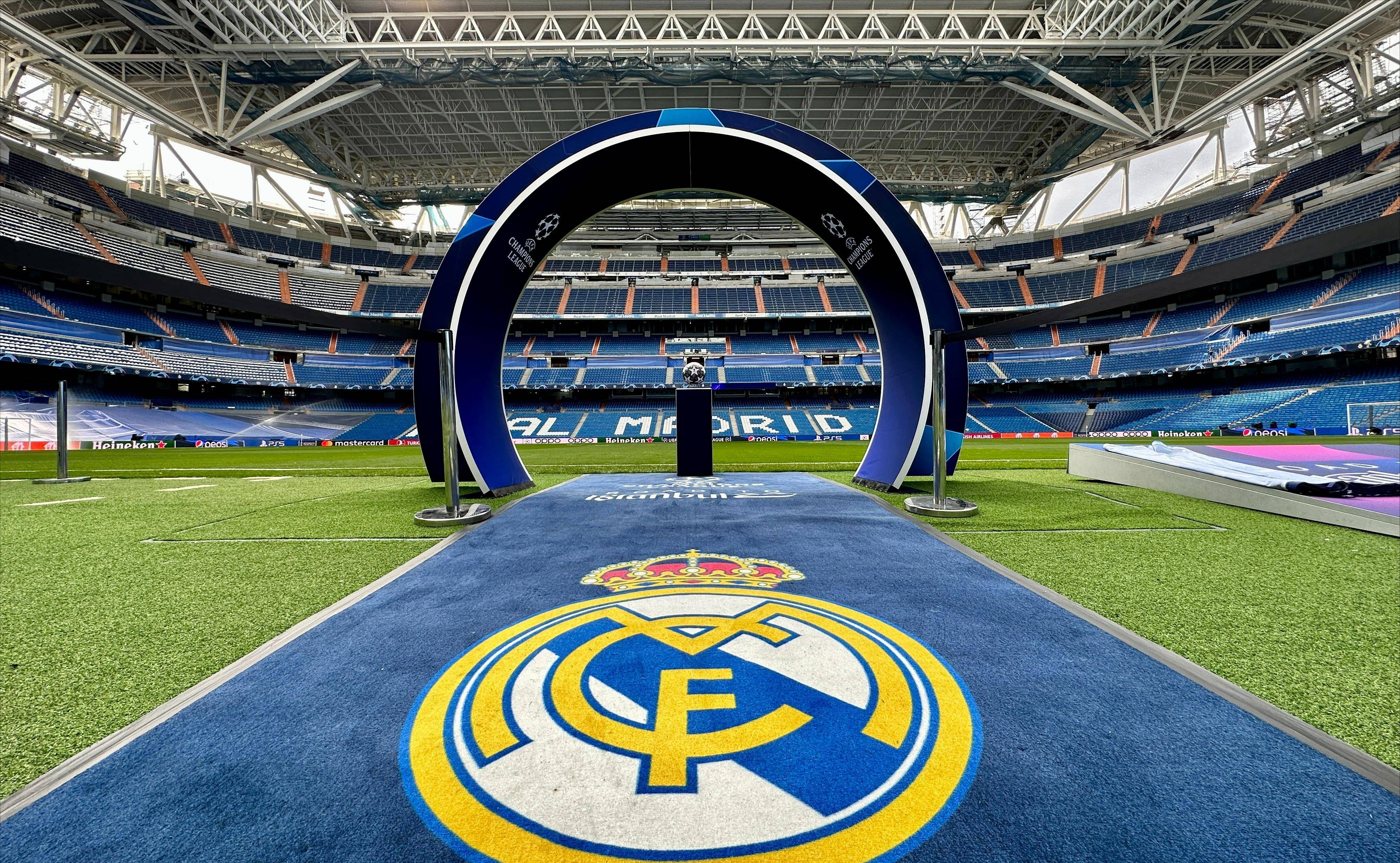 包含皇马豪夺大胜，成功晋级16强赛的词条