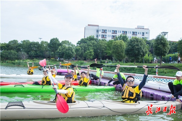 红队与蓝队对峙,胜利的方向将会是谁? 红队与蓝队对峙,胜利的方向将会是谁?