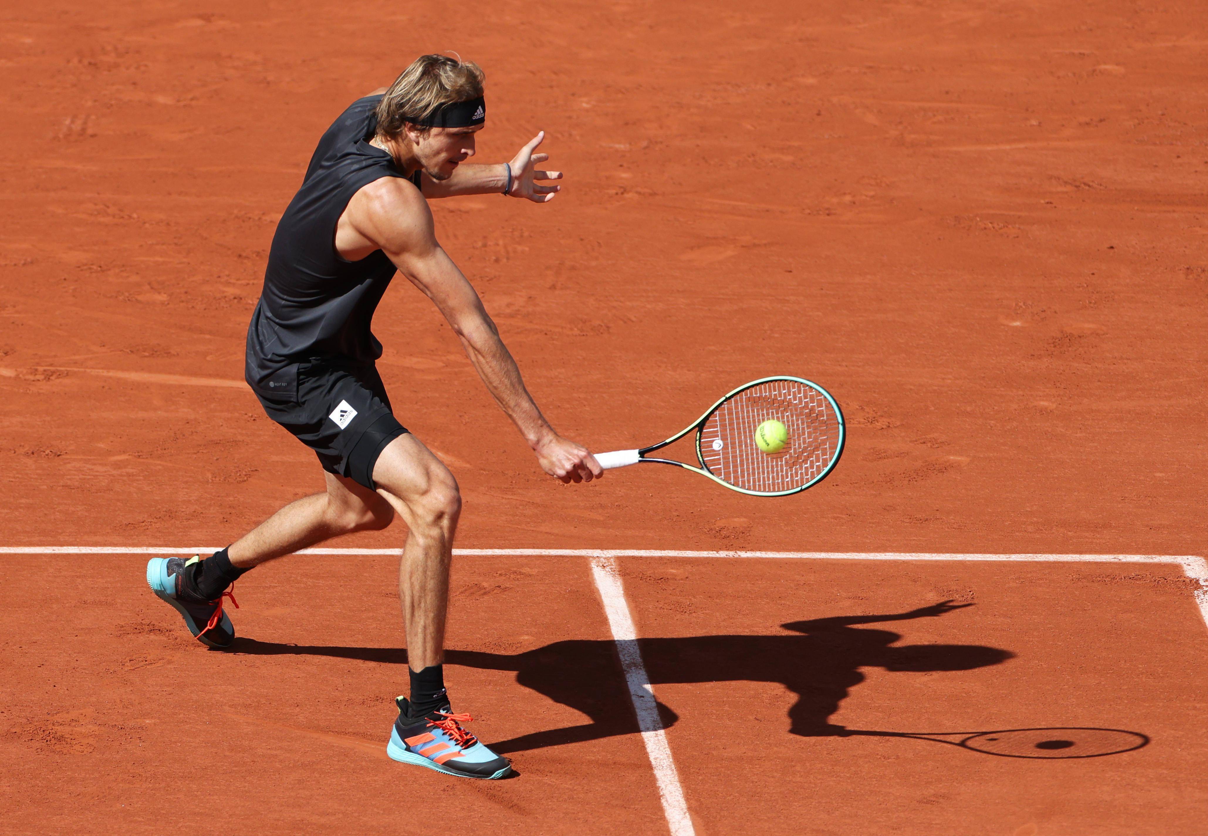 欧洲网球队逆转法国网球队,兹维列夫送出助攻的简单介绍 欧洲网球队逆转法国网球队,兹维列夫送出助攻的简单介绍