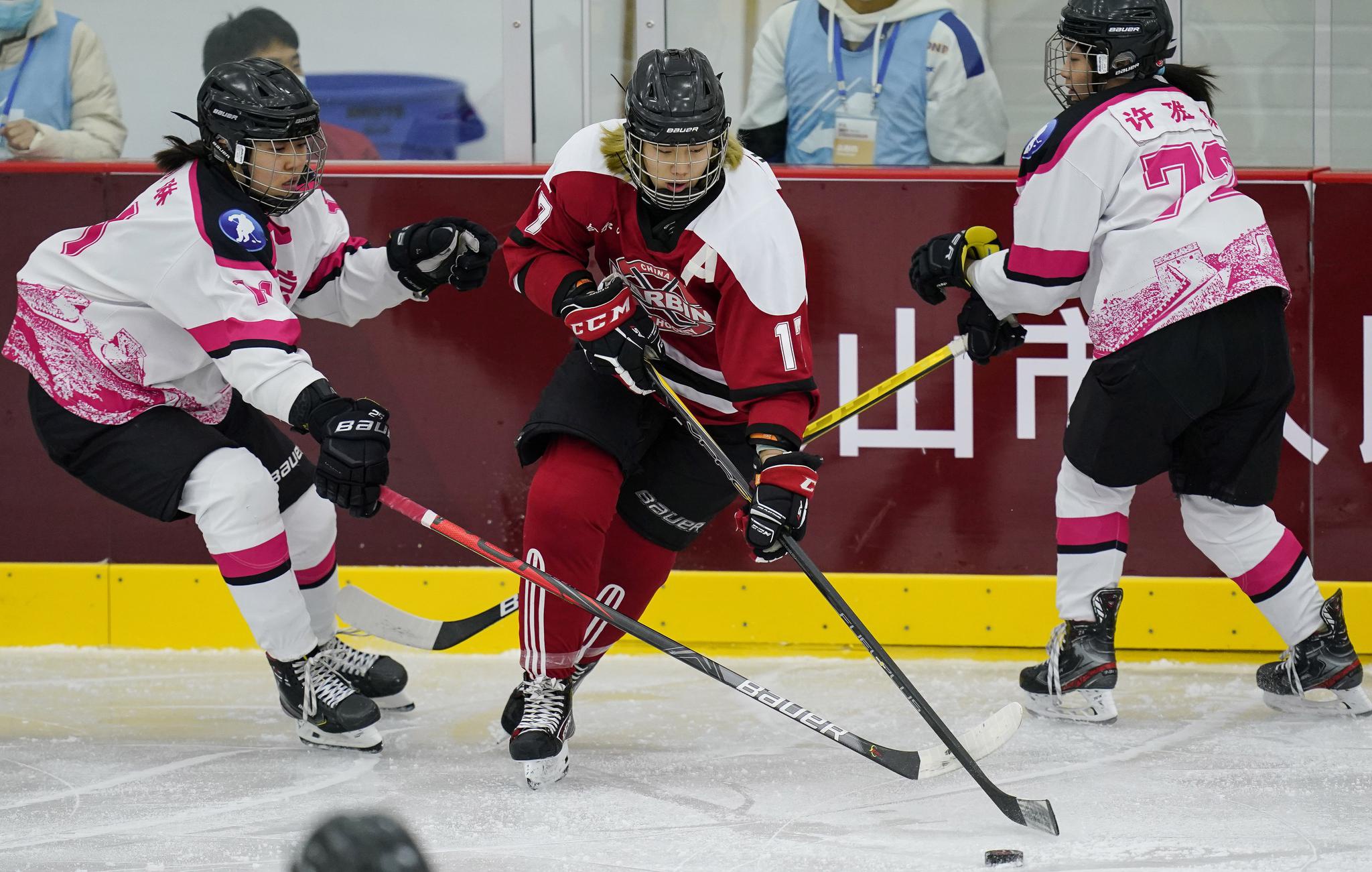 技术流与激情碰撞，冰球决赛再创新高